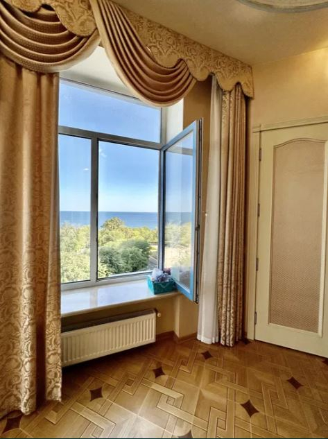 продажа трехкомнатной квартиры номер A-172420 в Приморском районе, фото номер 9